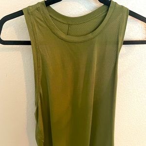 Lululemon tie back flowing style workout top